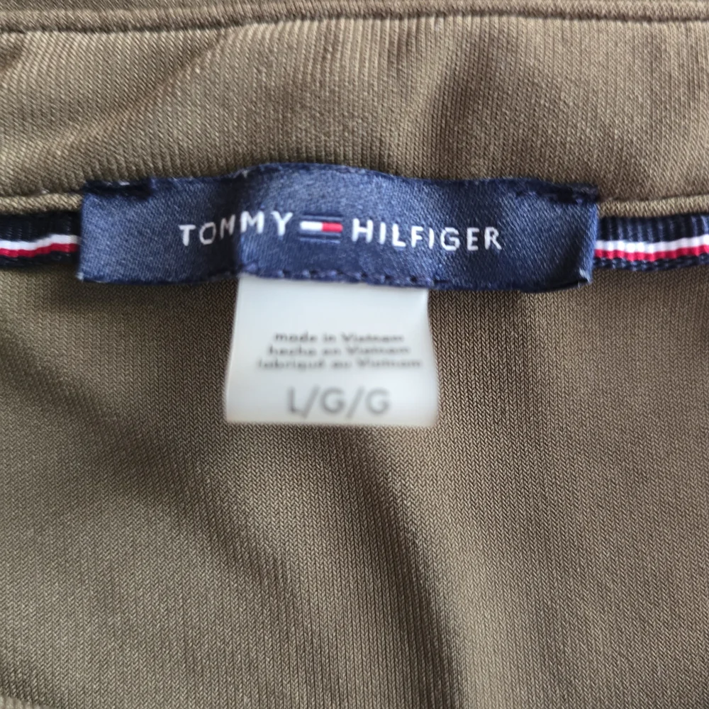 Tommy Hilfiger Olive Button Down Sleeveless Top Size Large Business Casual Offic - Picture 2 of 5